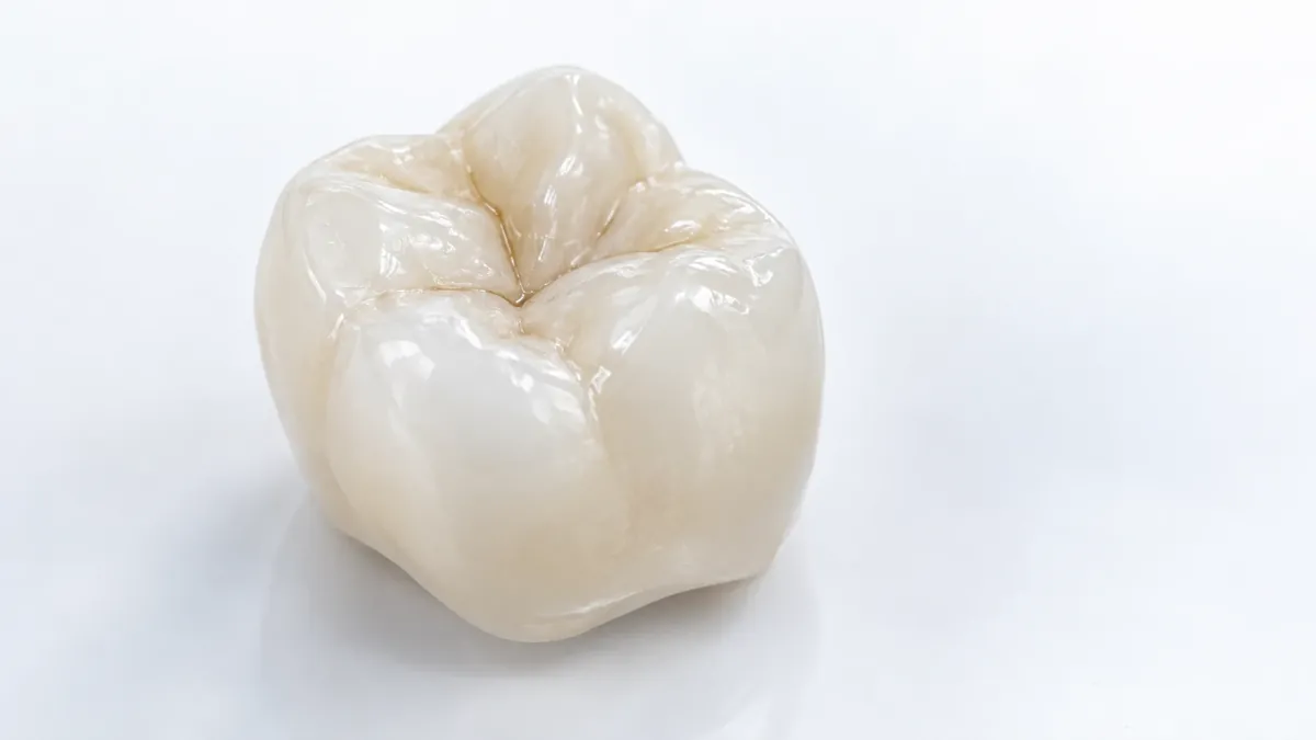 Zirconia crown for a smile makeover at Esthetic Dent