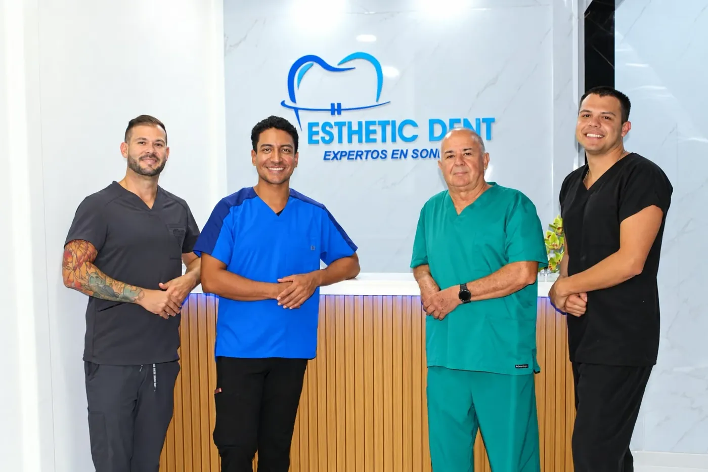 The dental laboratory team at Esthetic Dent